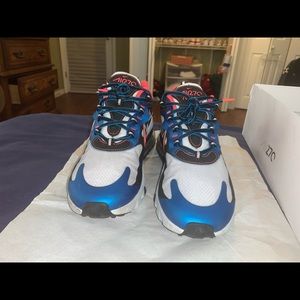 air max 270 react script swoosh